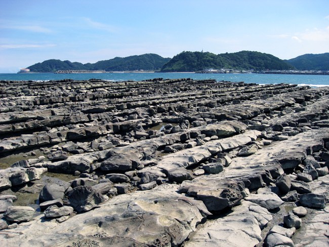 青島の隆起海床と奇形波蝕痕２