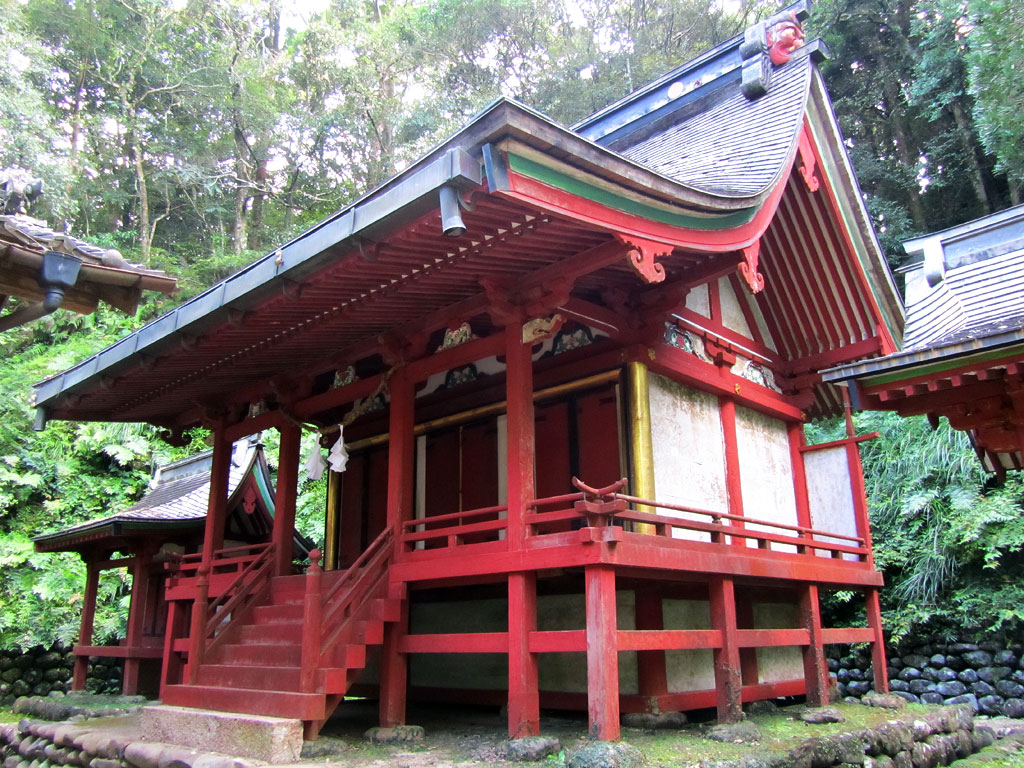 巨田神社本殿