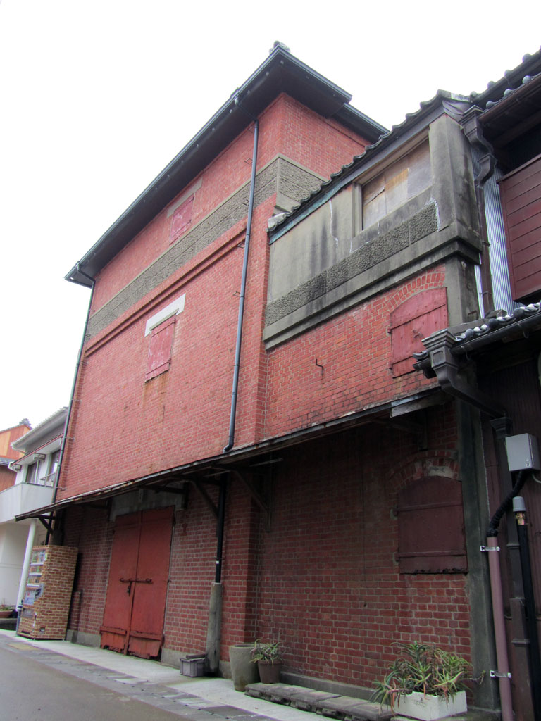 杉村金物本店倉庫（東より）