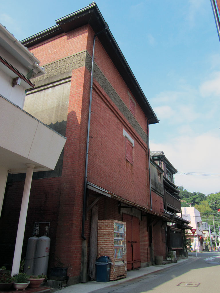 杉村金物本店倉庫（西より）