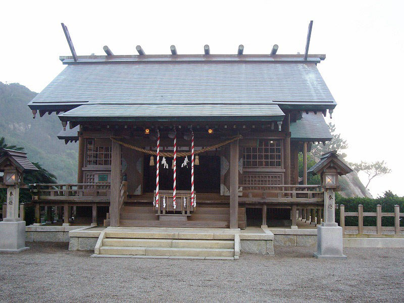 大御神社拝殿（正面より）