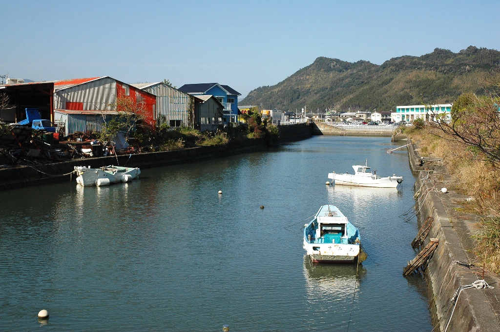 花峯橋周辺の運河