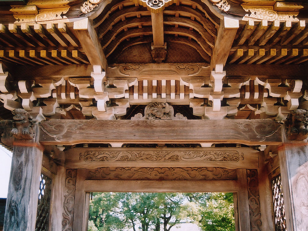 願心寺山門（近景）