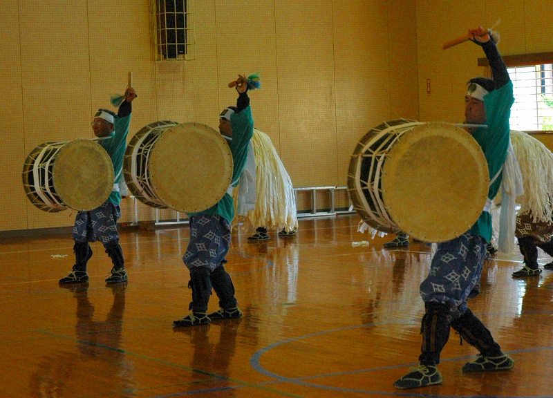 青島臼太鼓踊り太鼓組