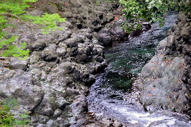 鬼神野・栂尾溶岩渓谷2