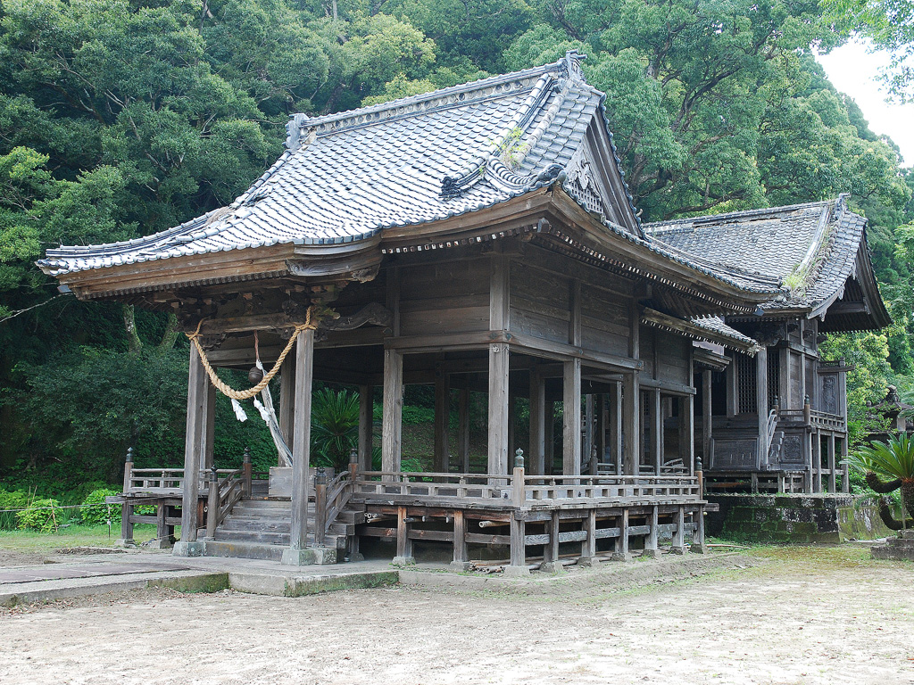 五百禩神社神楽殿及び拝殿（改修前）