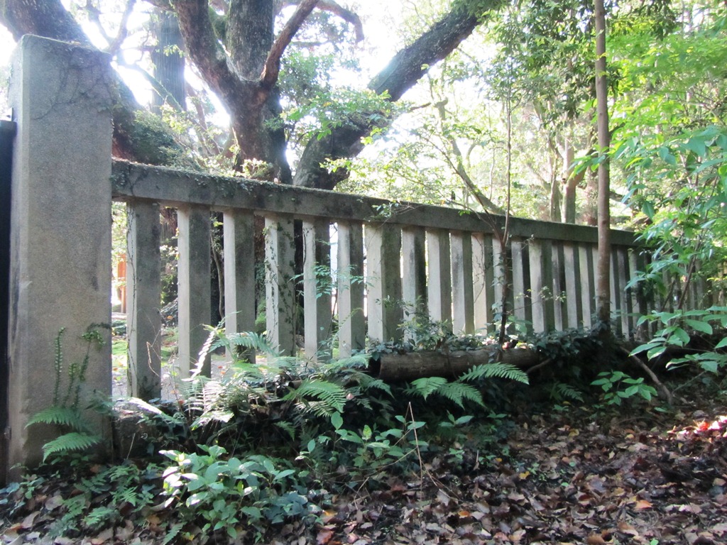 宮崎神宮石柵