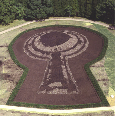 Keyhole-shaped Burial Mounds（Saitobaru Mound No.100）