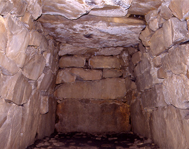 Saitobaru Mound №206 (Oninoiwaya Kofun)　Corridor-style Stone Chambers