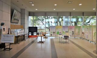 県立図書館でのパネル展示状況